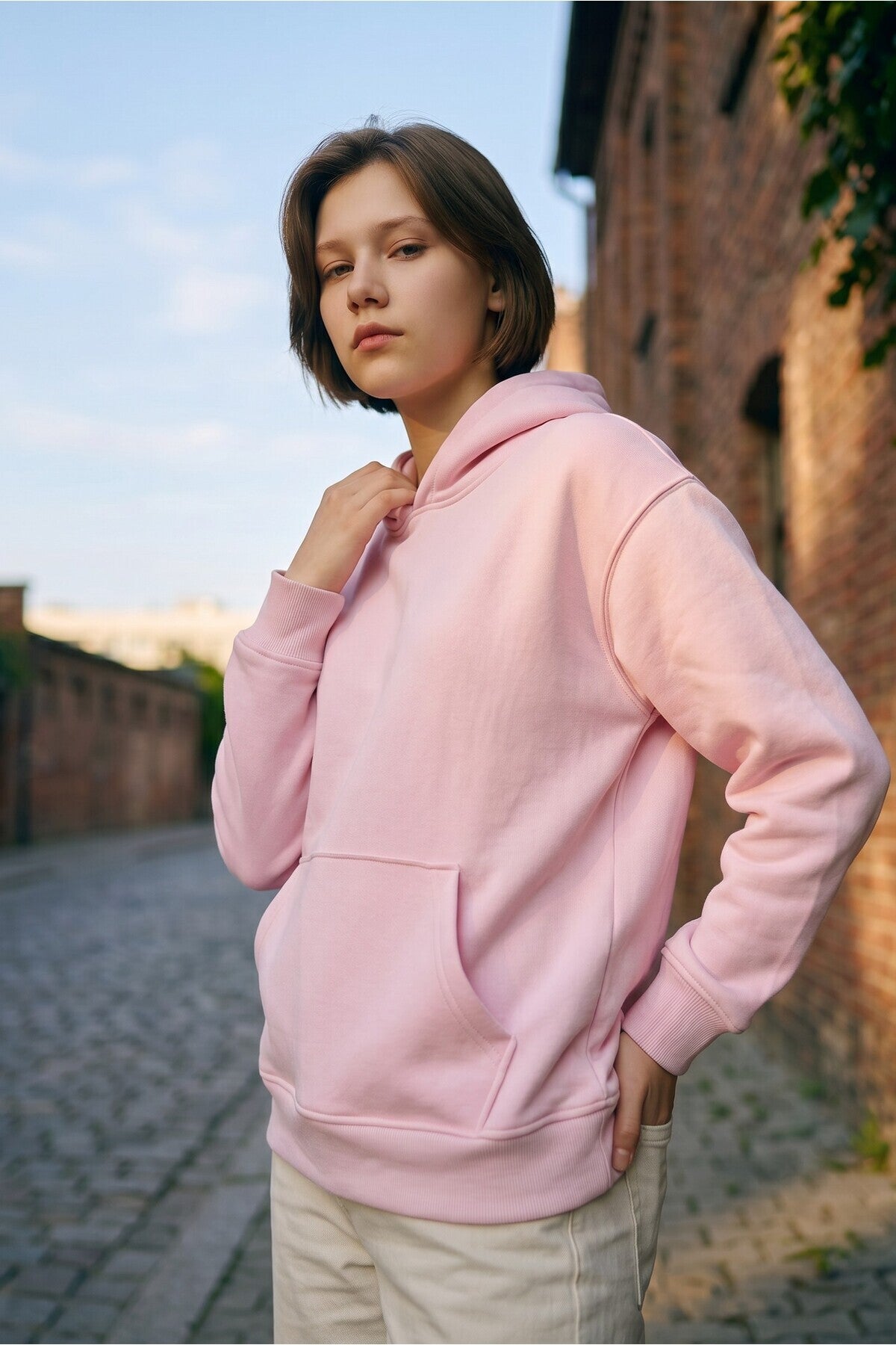 ÜÇ İPLİK SWEATÜÇ İPLİK SWEAT KAPÜŞONLU KANGURU CEPLİ